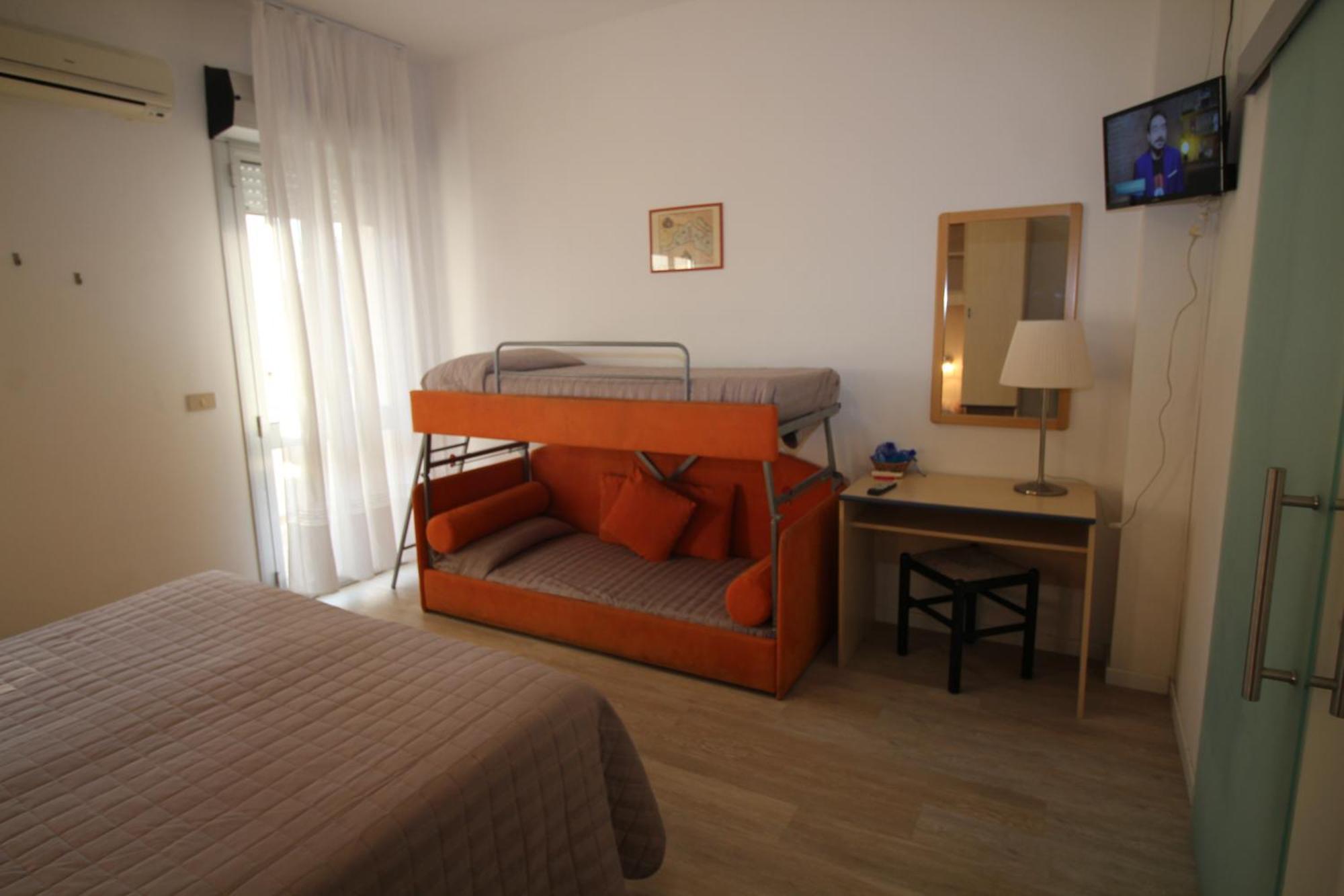 Hotel Firenze Caorle Exterior photo